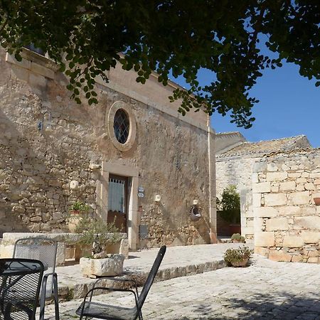 Casina Di Grotta Di Ferro Guest House Santa Croce Camerina Exterior photo