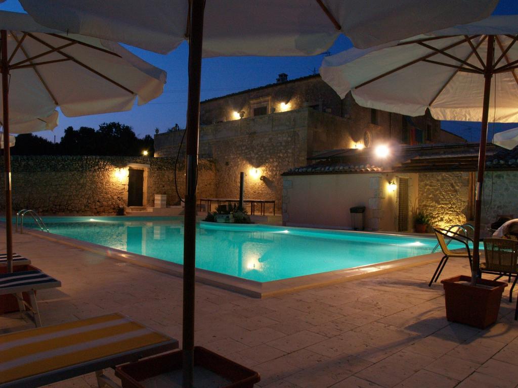 Casina Di Grotta Di Ferro Guest House Santa Croce Camerina Exterior photo