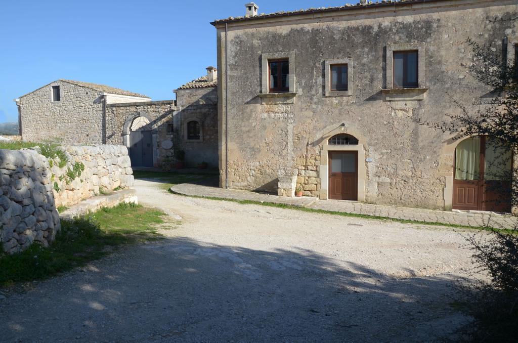 Casina Di Grotta Di Ferro Guest House Santa Croce Camerina Exterior photo