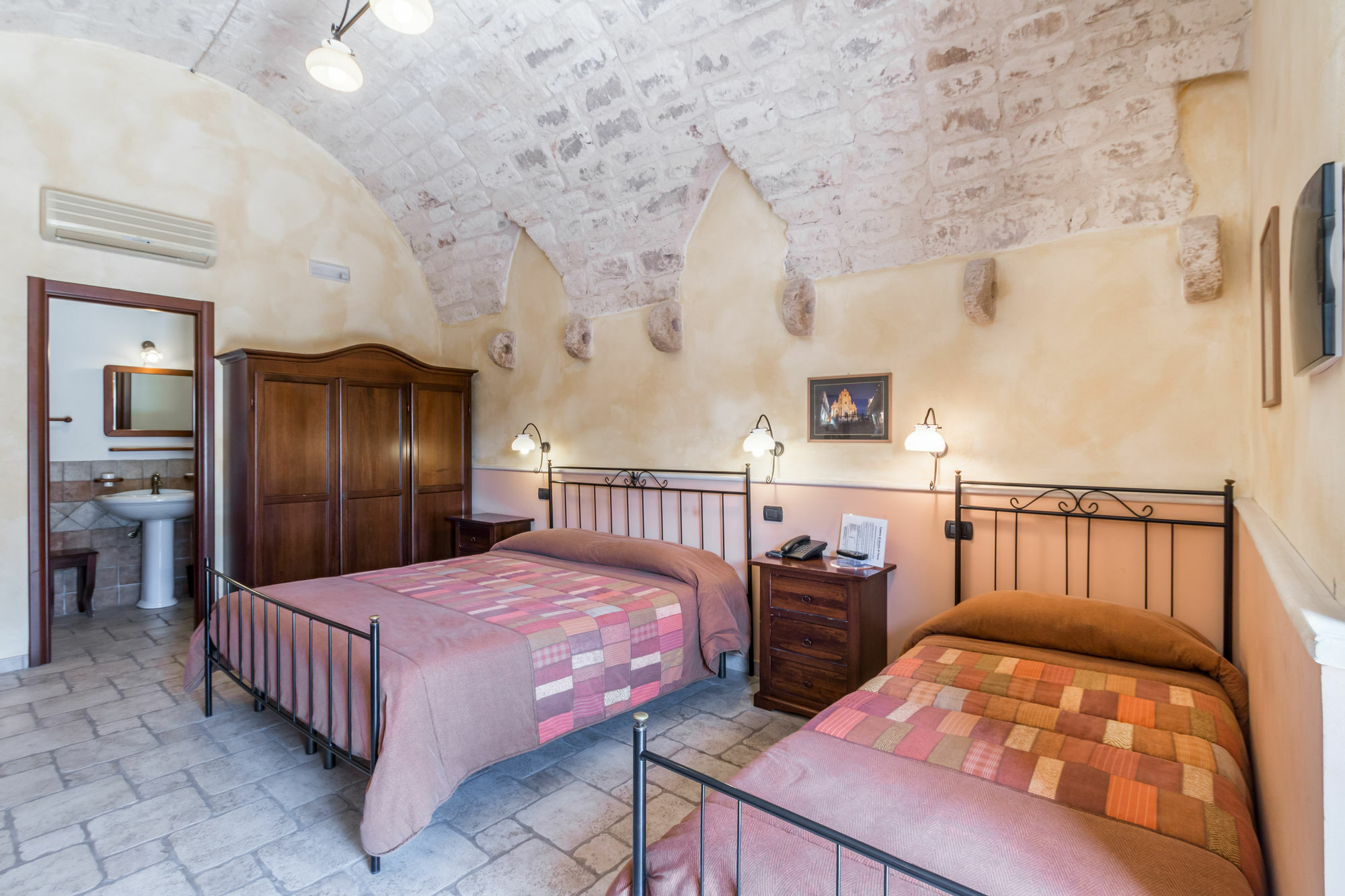 Casina Di Grotta Di Ferro Guest House Santa Croce Camerina Exterior photo